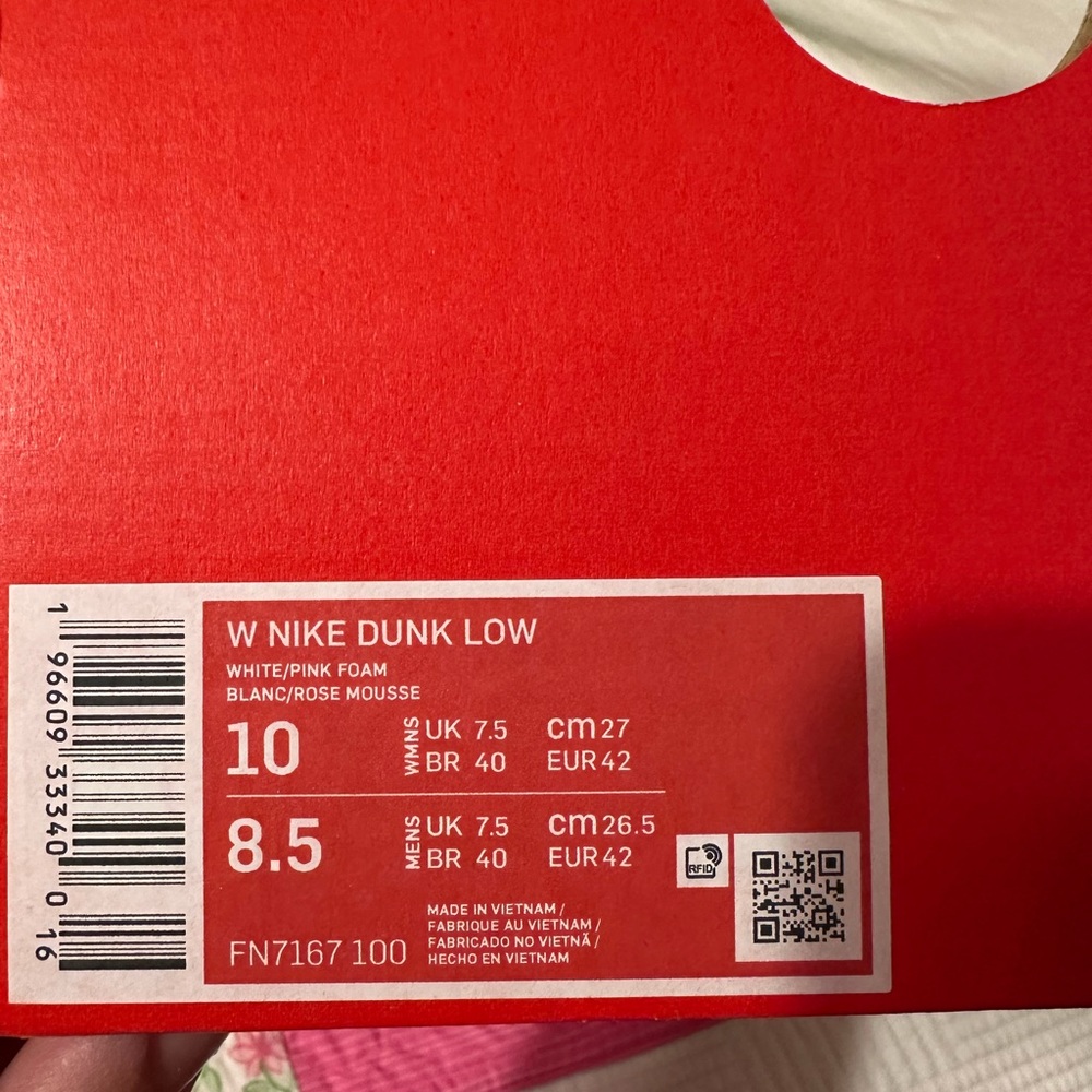 Nike Women's Pink and White Sneakers - Picture 2 of 2